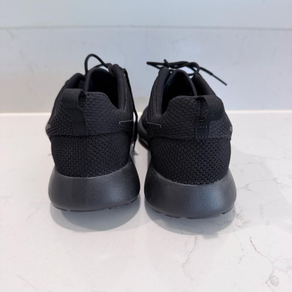 NEW Nike Men's Triple Black Roshe Run - Picture 4 of 7